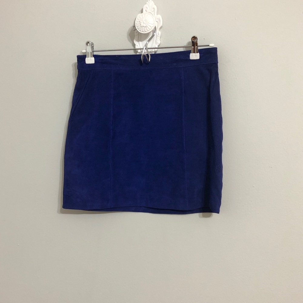 Forever 21 suede like material mini skirt